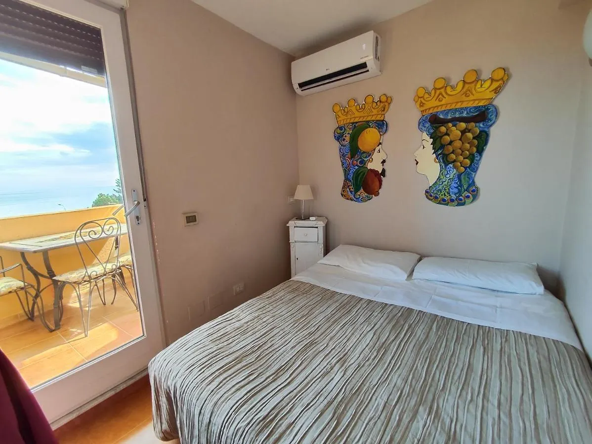 Casa vacanze Villa Torre dei Pirati Letojanni